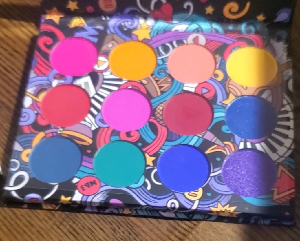 Beautiful Creation 12 color Pallet - Clenched