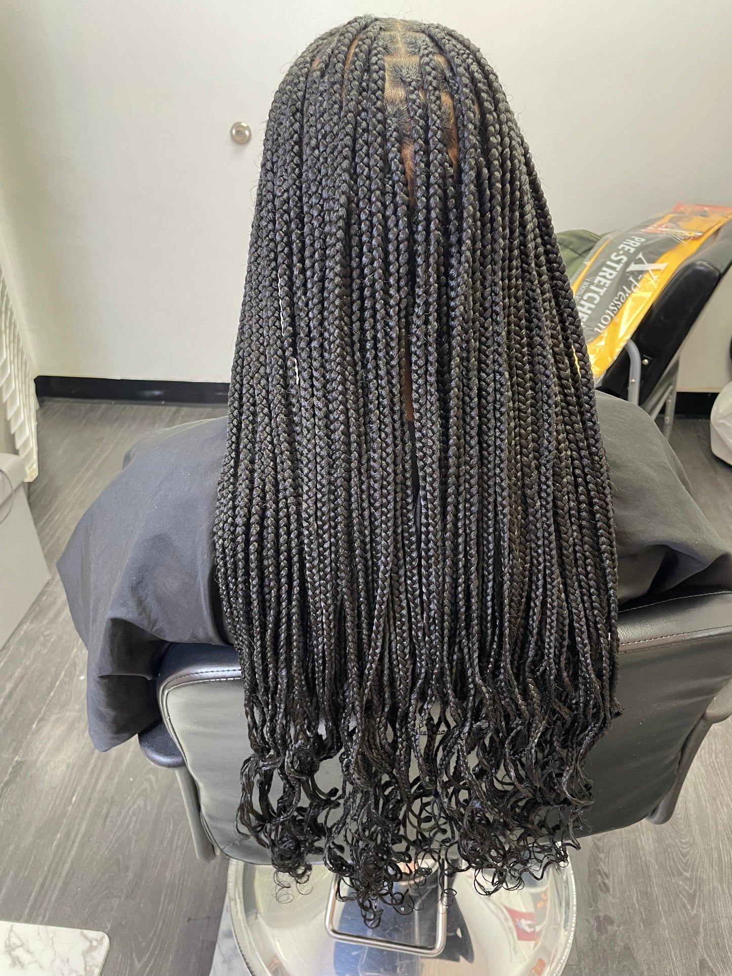 Knotless with Curly ends - Clenched Beauty